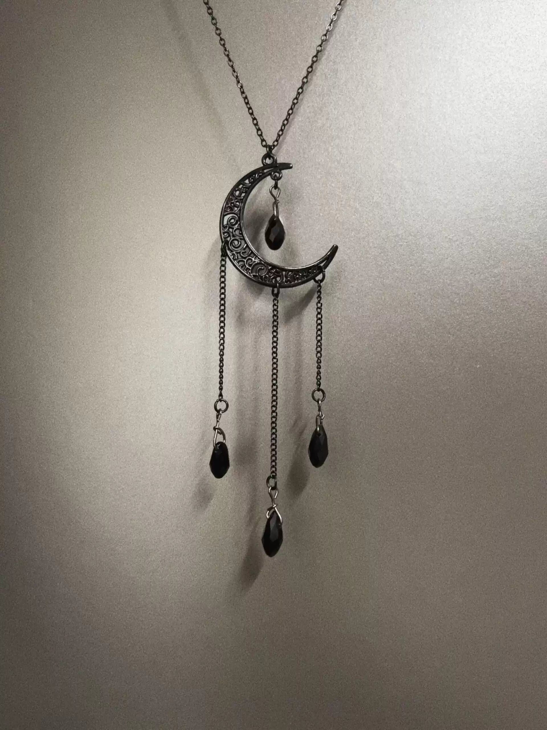 Vintage Black Moon Moment Necklace