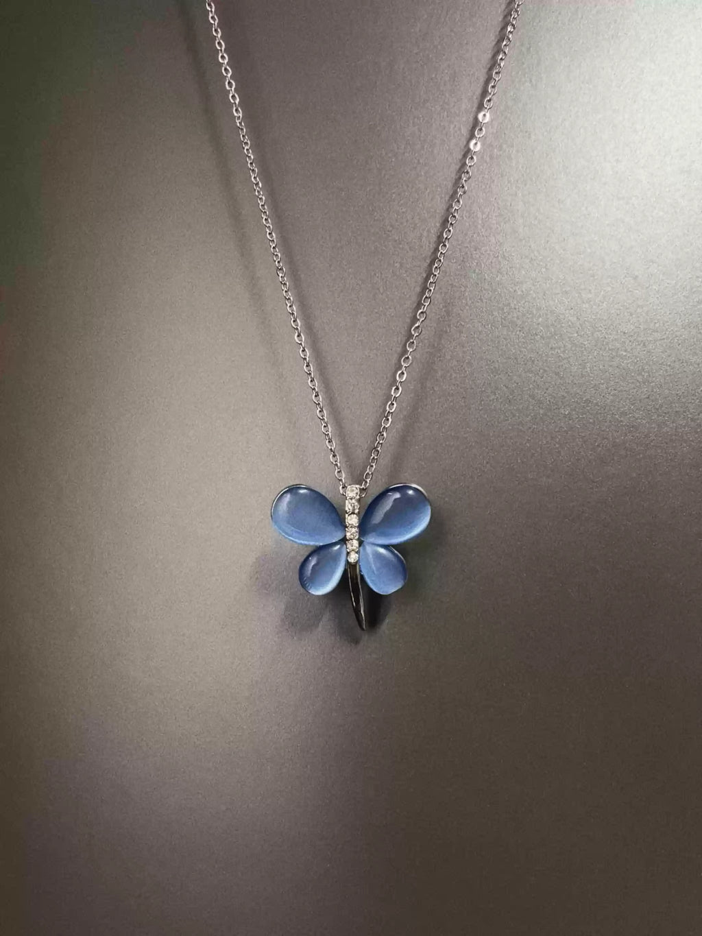 Vintage Water Drop Butterfly Necklace