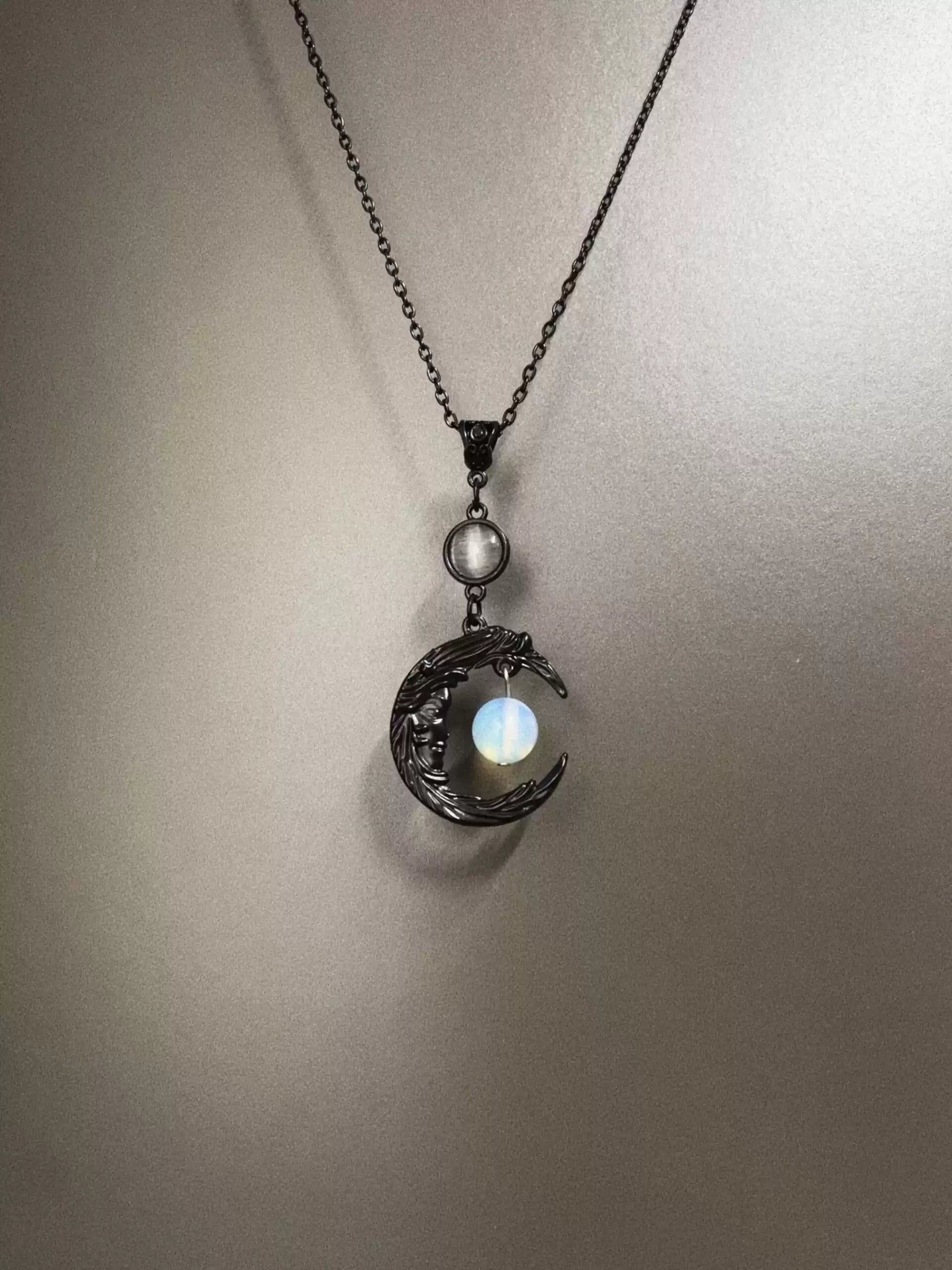 标题 Vintage Night Forest Necklace